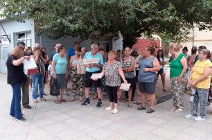 Vecinos se manifiestan contra la inseguridad en barrio El Pozo.