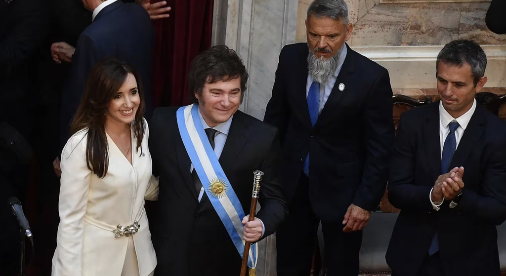 El presidente Javier Milei y la vicepresidenta Victoria Villarruel durante la jura en el Congreso.